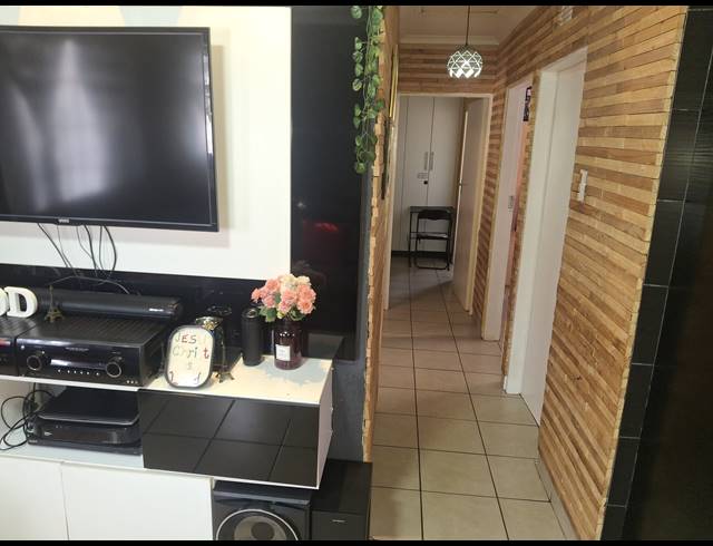 3 BEDROOM FREEHOLD FOR SALE IN SKY CITY